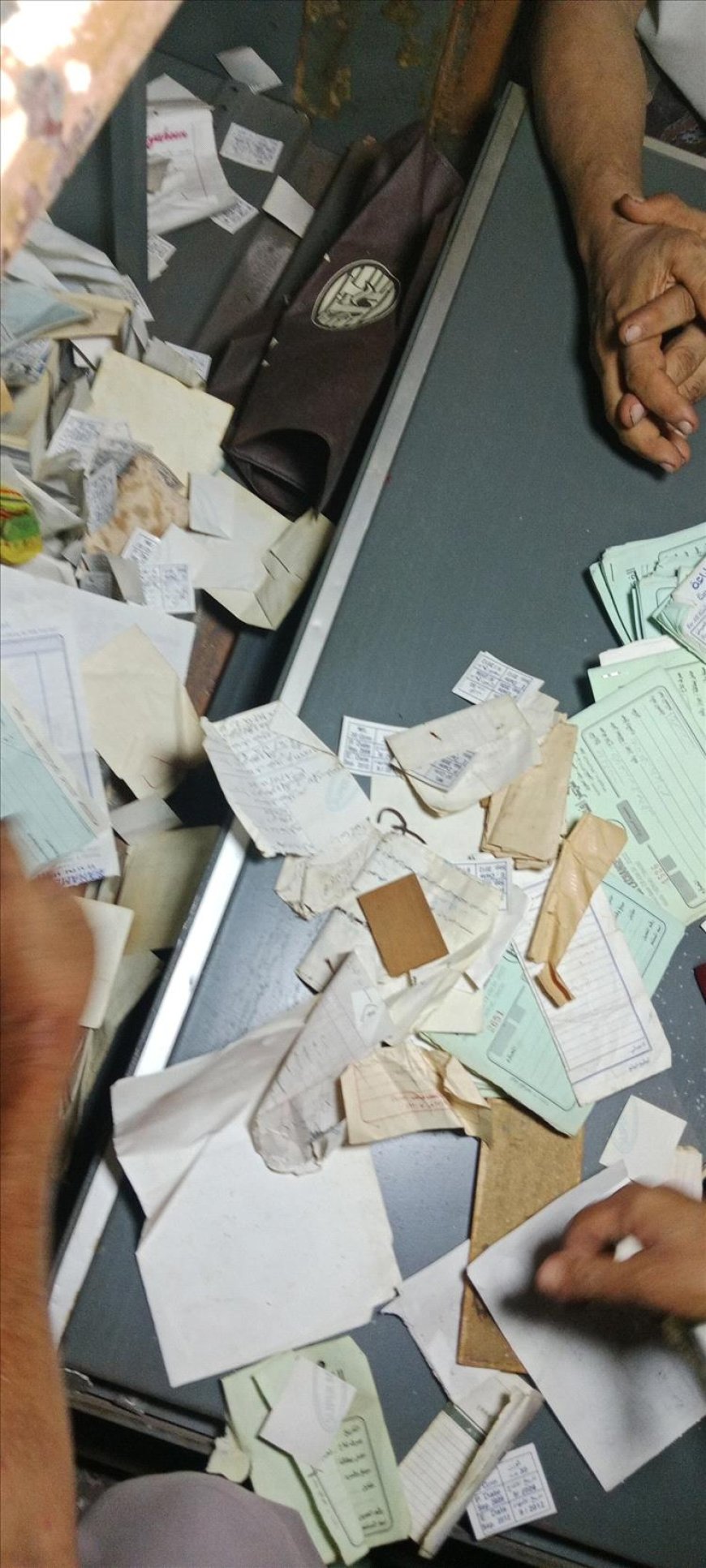 شاهد ماذا وُجد داخل الخزنة الغامضة في كريتر بعد فتحها