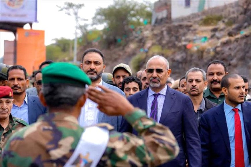 قبل قليل.. اللواء عيدروس الزُبيدي يزور منزل القيادي صلاح الشنفرة 