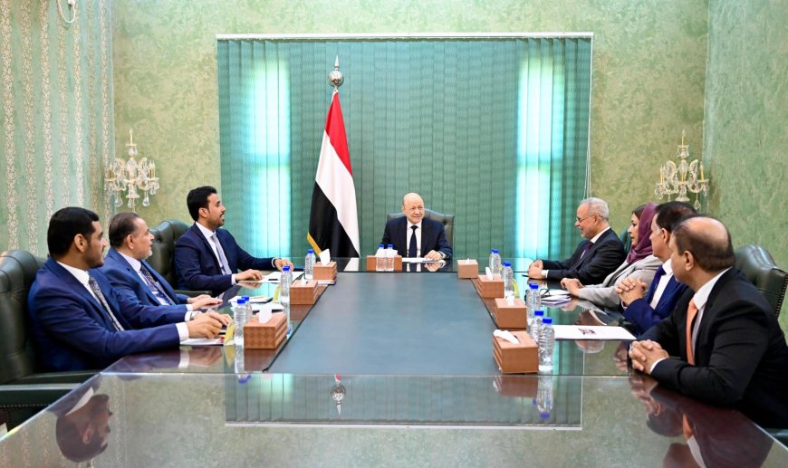 العليمي: مستمرون في توحيد الصف الجمهوري ومعالجة التباينات تحت سقف الدولة
