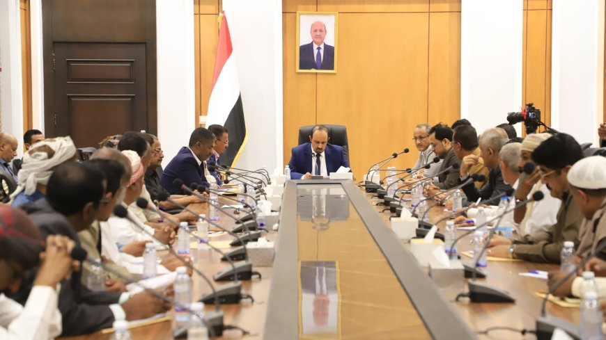 في لقاء موسع بالمكلا.. بن ماضي يدعو للانتقال من إدارة الأزمات إلى إدارة التنمية