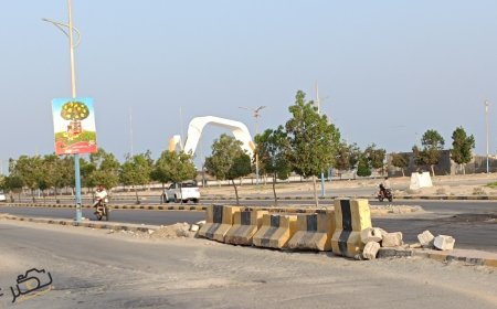 بعد حوادث متكررة.. إغلاق المخرج الخطر في المكلا استجابة لمطالب الأهالي