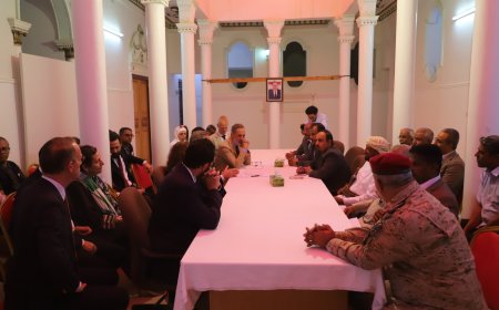 سيئون تستضيف اجتماعاً موسعاً بين قيادة حضرموت والمنظمات الدولية لبحث دعم المشاريع التنموية