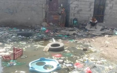 شكاوى بلا استجابة… الصرف الصحي يغرق حياً كاملاً بعدن (تفاصيل)
