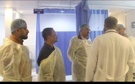 بتوجيهات المحافظ بن ماضي.. زيارة للاطمئنان على صحة الأستاذ حسن كندسة بالمكلا