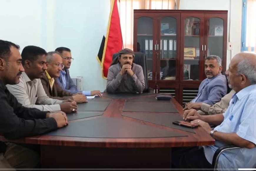 اجتماع برئاسة محافظ حضرموت يستعرض الأوضاع العامة والجهود لتعزيز الخدمات والأمن اجتماع برئاسة محافظ حضرموت يستعرض الأوضاع العامة والجهود لتعزيز الخدمات والأمن