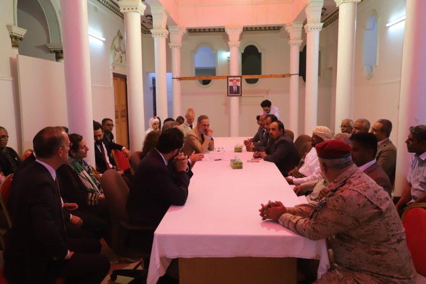 سيئون تستضيف اجتماعاً موسعاً بين قيادة حضرموت والمنظمات الدولية لبحث دعم المشاريع التنموية