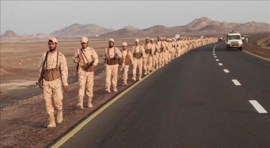 قوات العمالقة الجنوبية تنفذ مسيراً تدريبياً لرفع الجاهزية القتالية