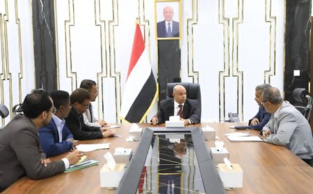 في أول اجتماع تنفيذي.. المحافظ الخنبشي يدعو إلى التهدئة وتغليب مصلحة حضرموت العليا