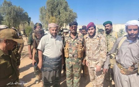 قوات دفاع شبوة تتسلم حقول العقلة النفطية بحضور قيادات عسكرية وقبلية