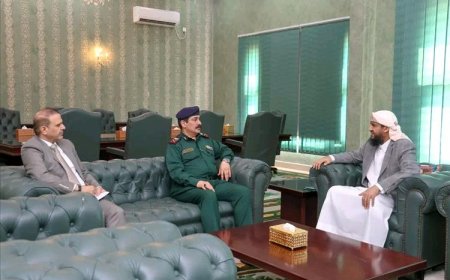 اجتماع في المعاشيق.. المحرّمي يناقش مع وزير الداخلية تعزيز الأمن والجاهزية