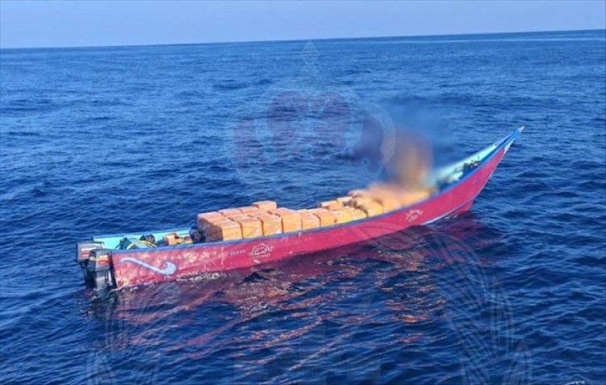 عُمان تضبط شحنة مخدرات بحوزة أربعة يمنيين في مياهها الإقليمية