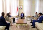 رئيس الوزراء يبحث مع السفير الأمريكي تطورات الأوضاع في اليمن وآفاق التعاون المشترك