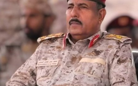 من هو محمد عمر اليميني؟ السيرة الذاتية لقائد المنطقة العسكرية الثانية