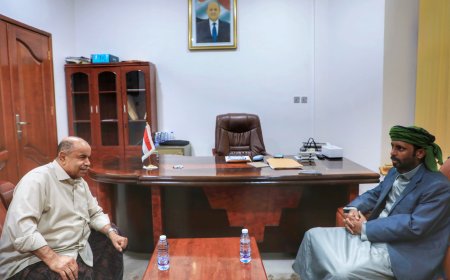 لقاء بالمكلا يجمع محافظ حضرموت ووكيل أول المحافظة لمناقشة الأوضاع العامة
