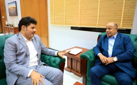 محافظ حضرموت يناقش مع شركة النفط تأمين الوقود وتعزيز حماية المنشآت