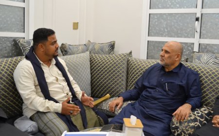 الأمين العام لمجلس حضرموت الوطني يلتقي فريق مؤسسة البناء الوطني