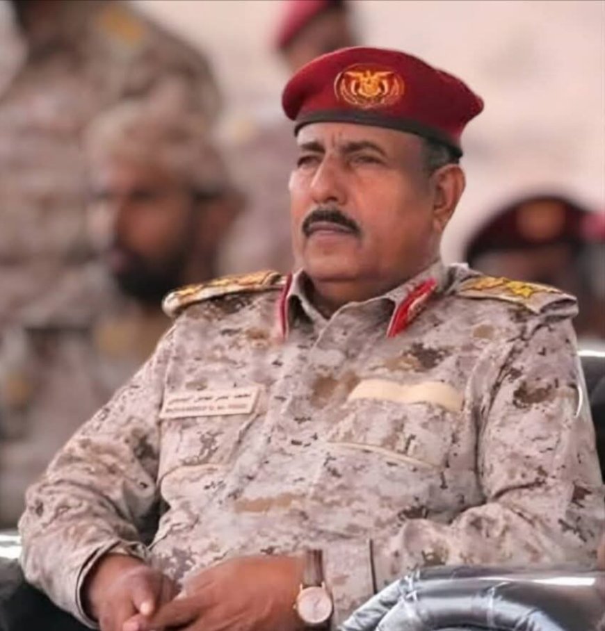 من هو محمد عمر اليميني؟ السيرة الذاتية لقائد المنطقة العسكرية الثانية