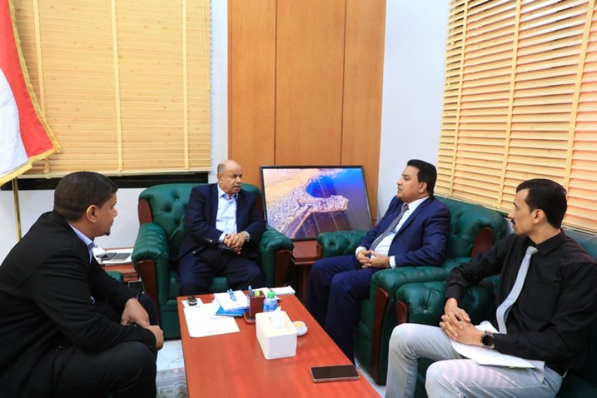 محافظ حضرموت يلتقي قيادة التلفزيون والإعلام بديوان المحافظة