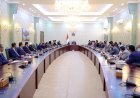 رئيس الوزراء الزنداني يترأس أول اجتماع للحكومة في عدن بعد أداء اليمين الدستورية