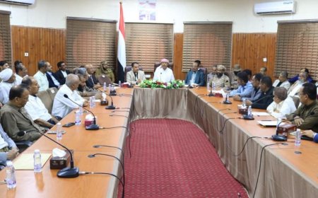 تنفيذي وادي حضرموت يناقش استعدادات القطاعات الخدمية والأمنية لشهر رمضان المبارك