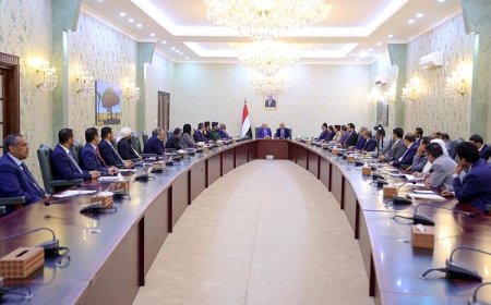 من عدن.. الصبيحي يؤكد ضرورة تواجد الحكومة ميدانياً إلى جانب المواطنين