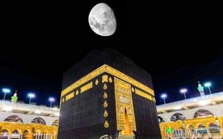 تعامد القمر على الكعبة المشرفة مساء اليوم في ظاهرة فلكية نادرة