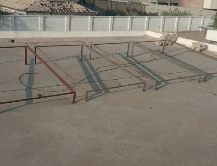 غضب واسع في عدن بعد سرقة منظومة طاقة شمسية لجمعية الصم والبكم