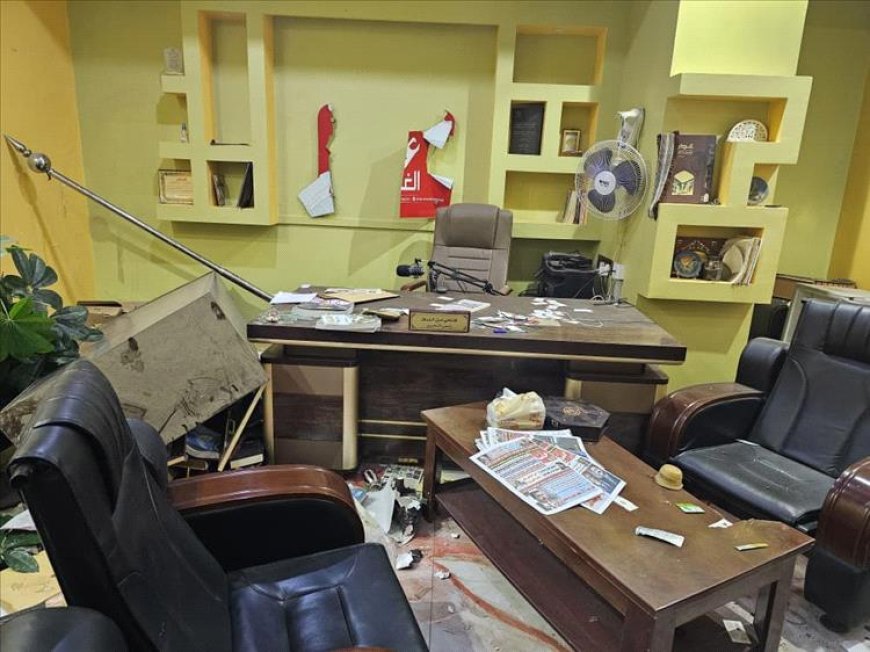 إصابة صحفيين وتدمير مقر صحيفة عدن الغد في هجوم مسلح بالعاصمة المؤقتة عدن