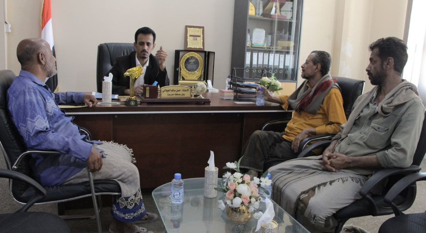 الجيلاني يبحث مع نقابة المعلمين قضايا العملية التعليمية ويؤكد اهتمام السلطة المحلية بأوضاع المعلمين