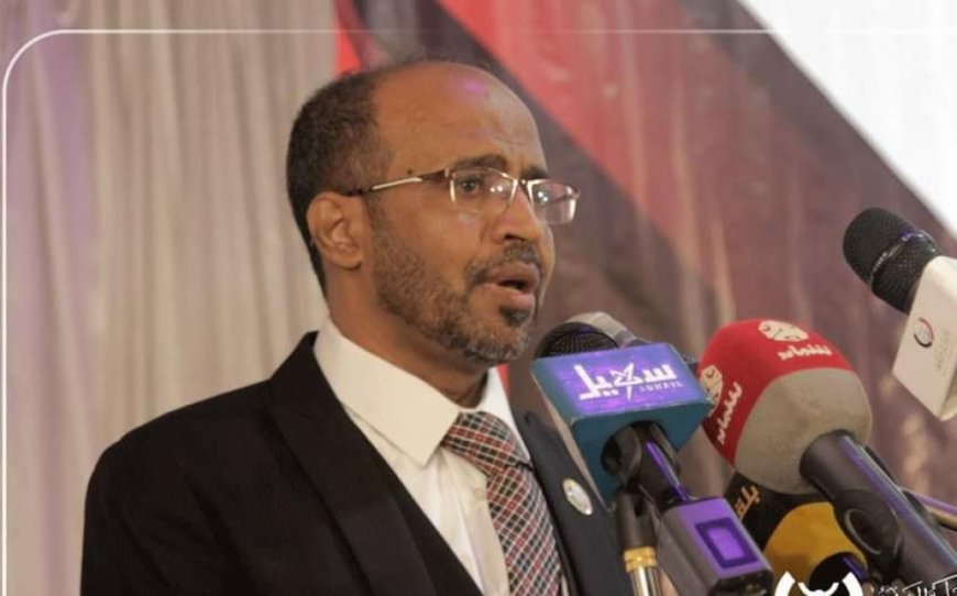 من هو وزير النفط والمعادن؟ السيرة الذاتية للدكتور محمد عبدالله بامقاء