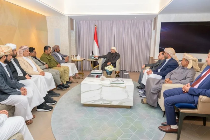 لقاء في الرياض يجمع طارق صالح ورئيس حلف قبائل حضرموت