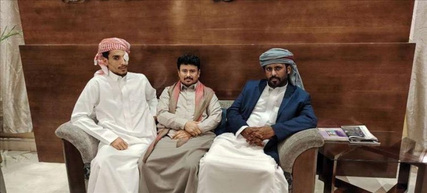 بن حبريش يزور الجريح بامراغة في الرياض ويطمئن على حالته الصحية