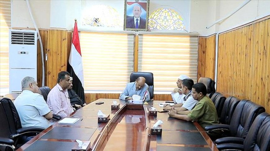 الوكيل بارباع يشيد بإسهامات إذاعة سيئون في خدمة المجتمع