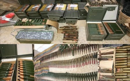 ضبط ثلاثة أشخاص أثناء محاولة تهريب أسلحة وذخائر في المكلا