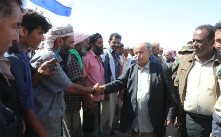 الخنشبي يصل المكلا بعد زيارة خارجية ناجحة