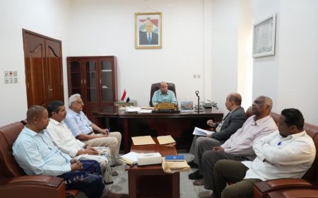 المكلا.. الخنبشي يناقش مع قيادات التربية أوضاع المعلمين والمشاريع التعليمية