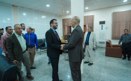 وزير الخدمة المدنية يتفقد مستوى الانضباط الوظيفي عقب انتهاء إجازة عيد الفطر