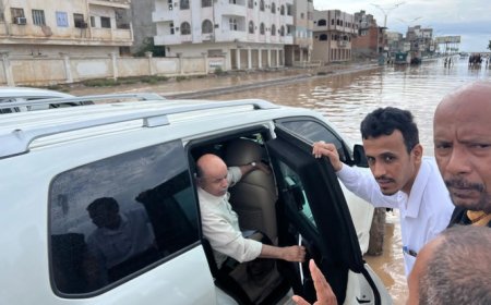 جولة ميدانية لمحافظ حضرموت للاطلاع على أضرار السيول في المكلا