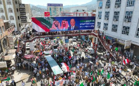 آلاف في تعز يرفعون صوتهم رفضاً للاعتداءات على السعودية والخليج