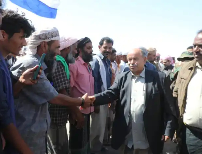 الخنشبي يصل المكلا بعد زيارة خارجية ناجحة