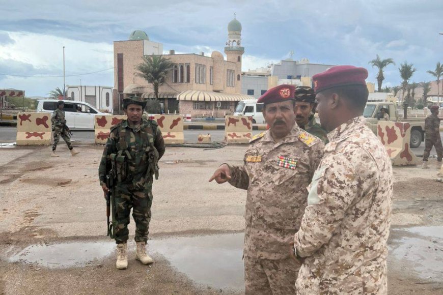 اللواء اليميني ينفذ جولة ميدانية في المكلا ويؤكد تعزيز اليقظة الأمنية خلال إجازة العيد اللواء اليميني ينفذ جولة ميدانية في المكلا ويؤكد تعزيز اليقظة الأمنية خلال إجازة العيد