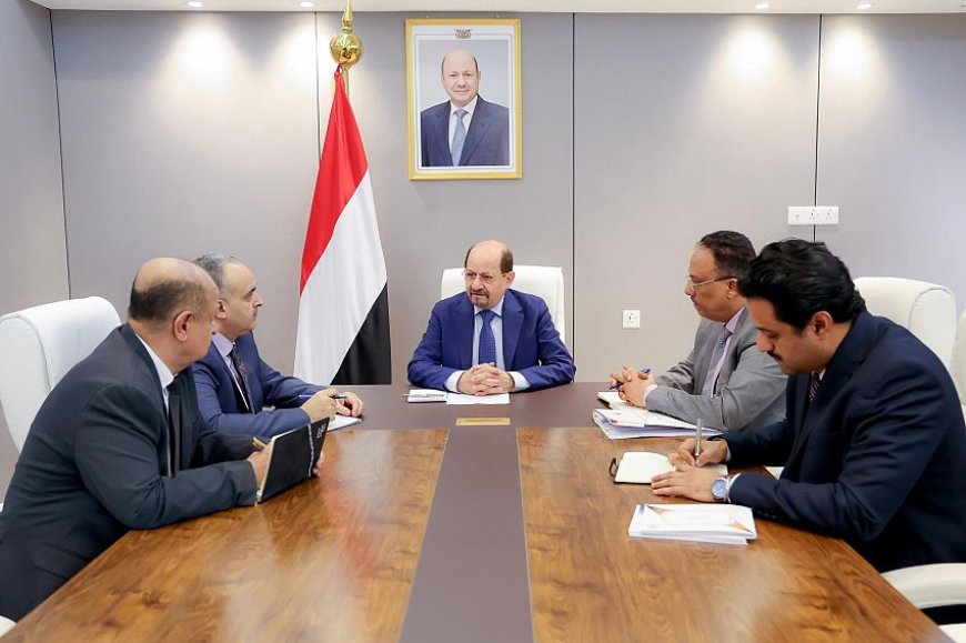 رئيس الوزراء يبحث مع الجمارك والضرائب تعزيز الإيرادات ومحاربة الفساد