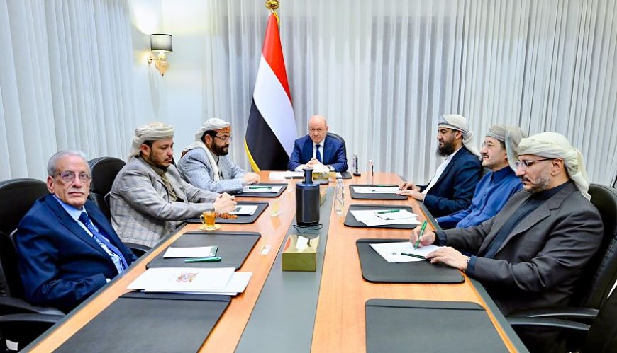 مجلس القيادة يوجه بالانتقال من التخطيط إلى التنفيذ الفعلي للبرنامج الحكومي