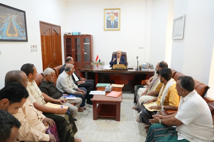 الخنبشي يشدد على تكامل الجهود لتحسين الخدمات في مديريات ساحل حضرموت