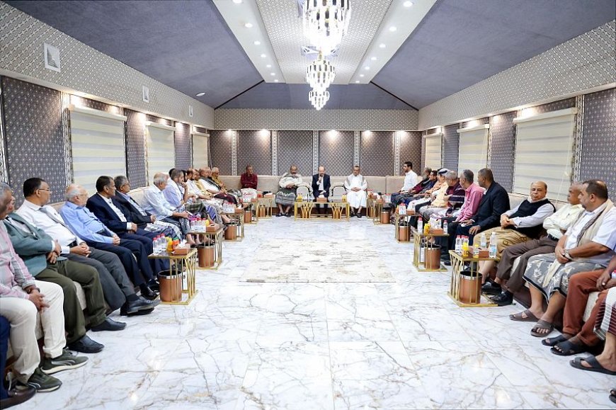 الزنداني يشدد على دور المنتديات الثقافية في تعزيز الوعي وإسناد الإصلاحات