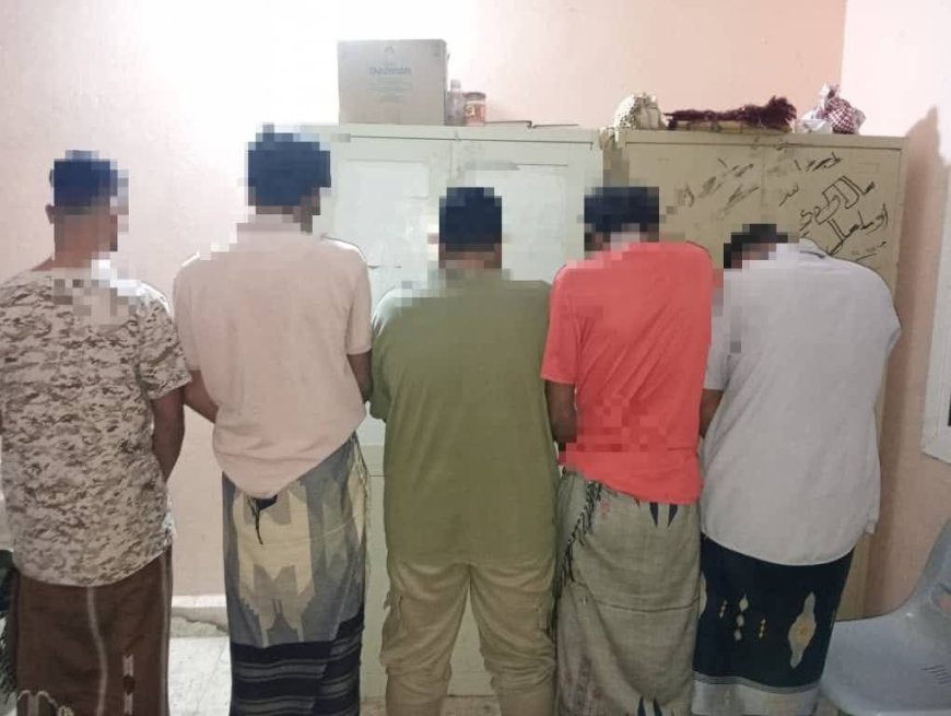 أمن غيل باوزير يضبط مخالفين لإطلاق الأعيرة النارية ويؤكد استمرار الحملات الأمنية