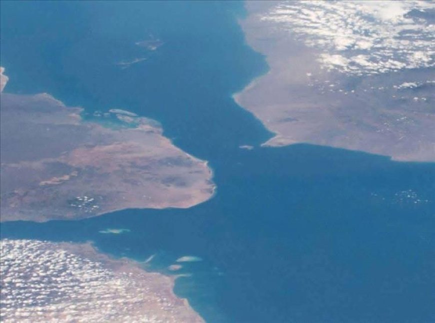 أسوشيتد برس: مصادر حوثية تتحدث عن قدرات صاروخية وتهديد محتمل لباب المندب