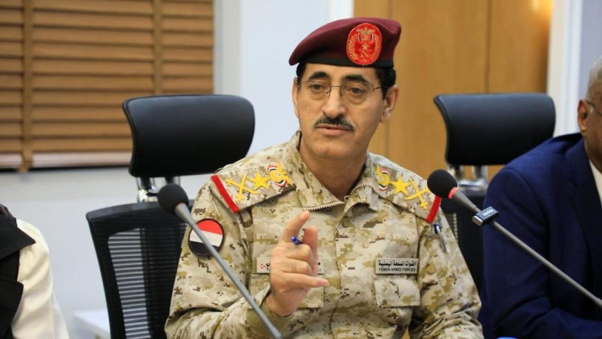 الوزير العقيلي يشيد بالخنبشي ويؤكد: القرار الأمني بيد القيادة المحلية