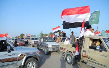 زحف جماهيري من مديريات المهرة نحو الغيضة دعمًا للمملكة ورفضًا للاعتداءات