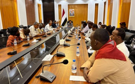 الجيلاني يشهد مراسم الصلح والتسليم لدية الفقيد العمودي الذي قتل في بحر جمهوري الصومال 